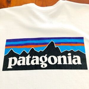 PATAGONIA Logo Front & Back White Long Sleeves T-Shirt Mens Size XL.